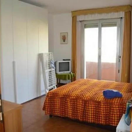 Casa Leonilde ! Grosszuegige 35 Zi-wohung Direkt Am * Вентимилья